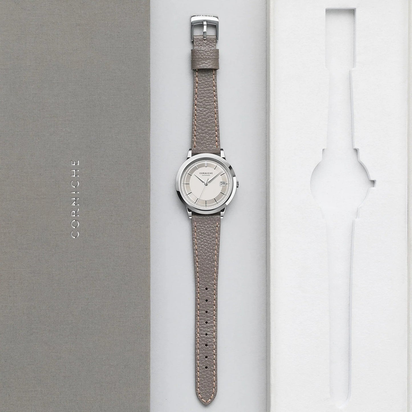 Corniche - ''Historical'' watch in stainless steel, white dial 