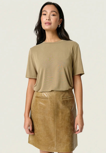 SOAKED IN LUXURY | Tee-shirt "COLUMBINE" - Kaki
