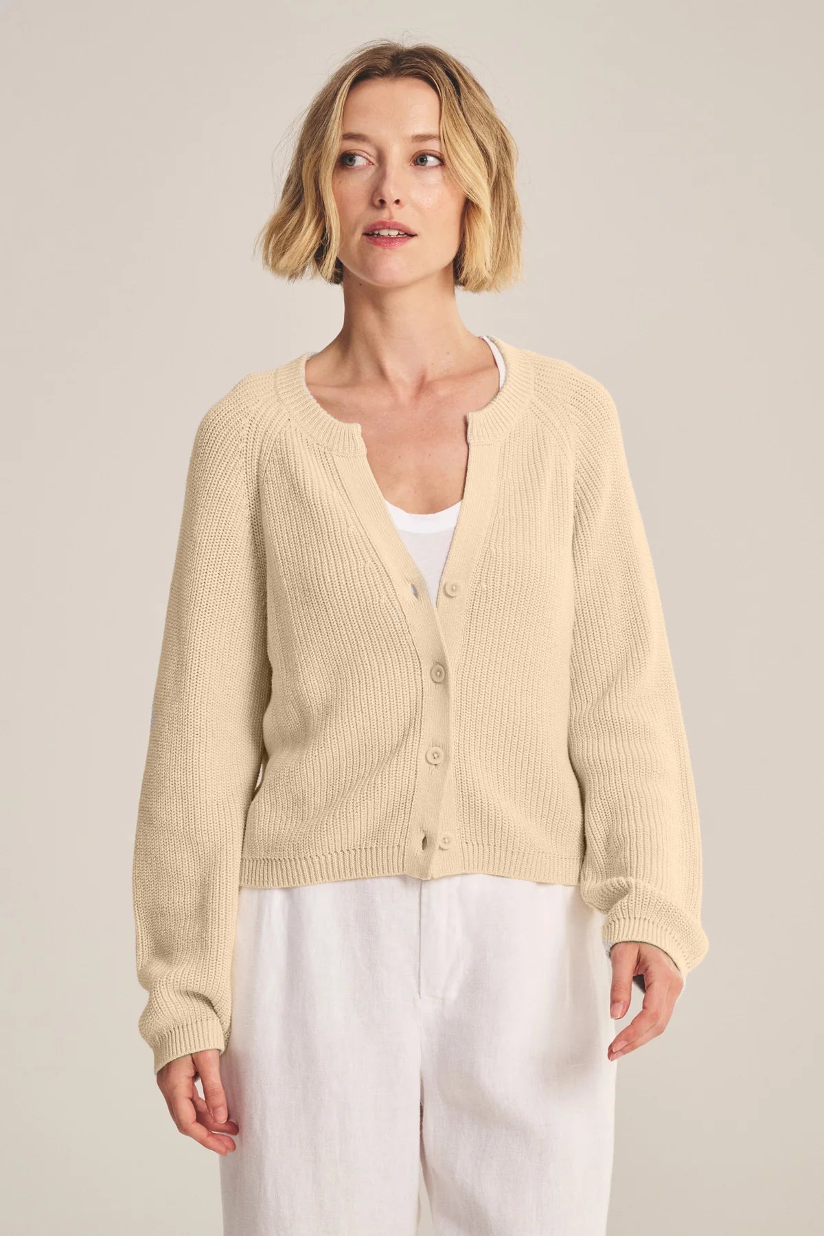 Velvet | Le cardigan ''Mirae'' en maille épaisse texturée -  Crème