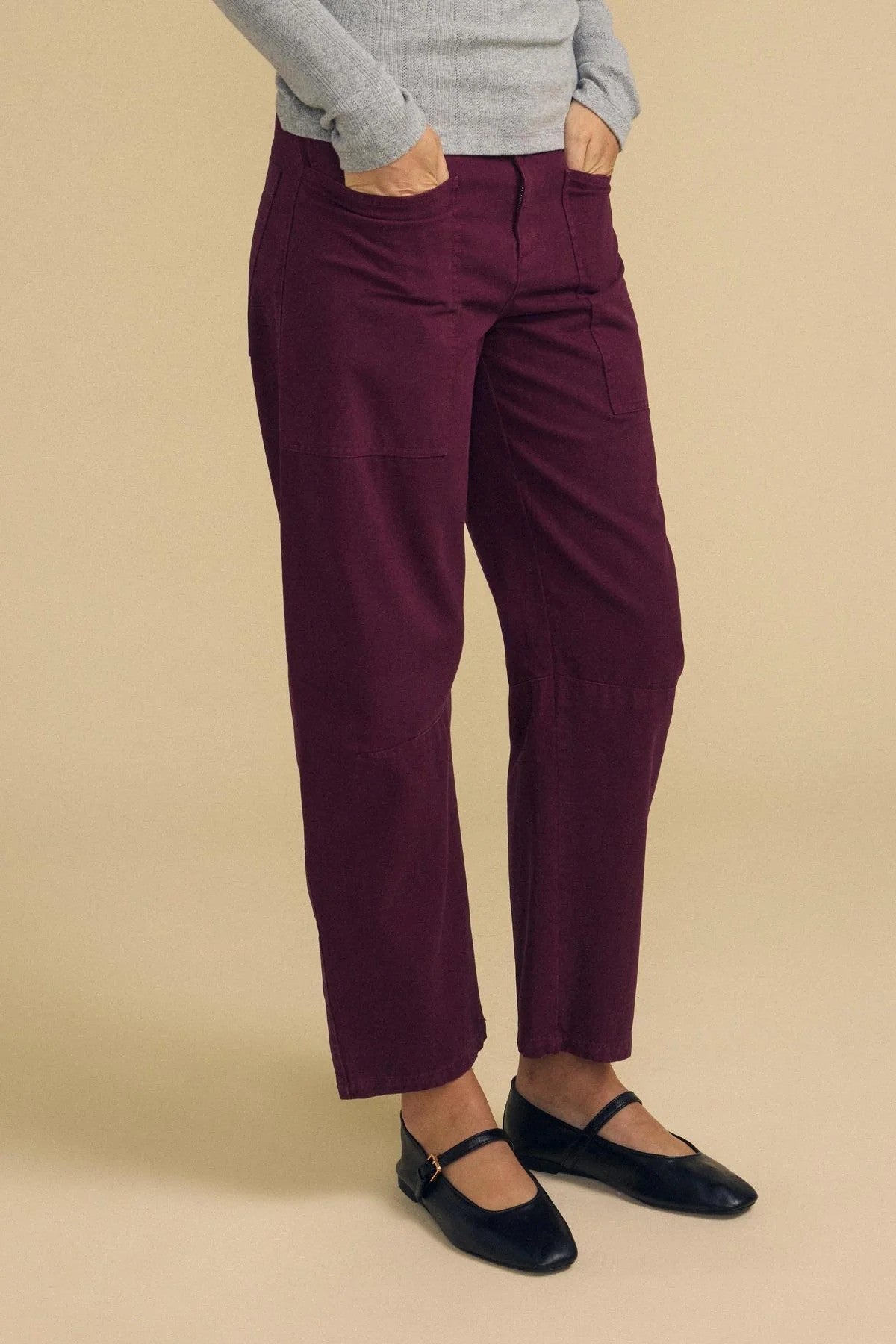 Velvet | Le pantalon barrel ''Brylie'' | Prune foncée