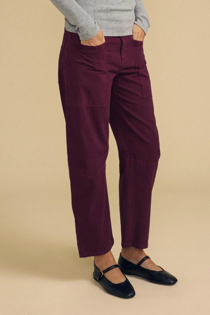 Velvet | Le pantalon barrel ''Brylie'' | Prune foncée