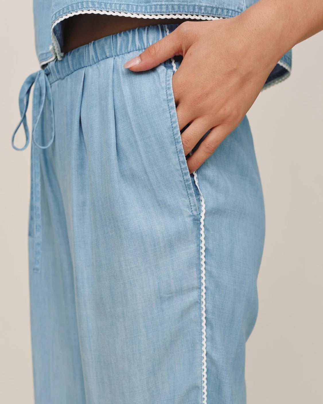 Bella Dahl | Pantalon 'Scellop side sea'| Bleu pâle