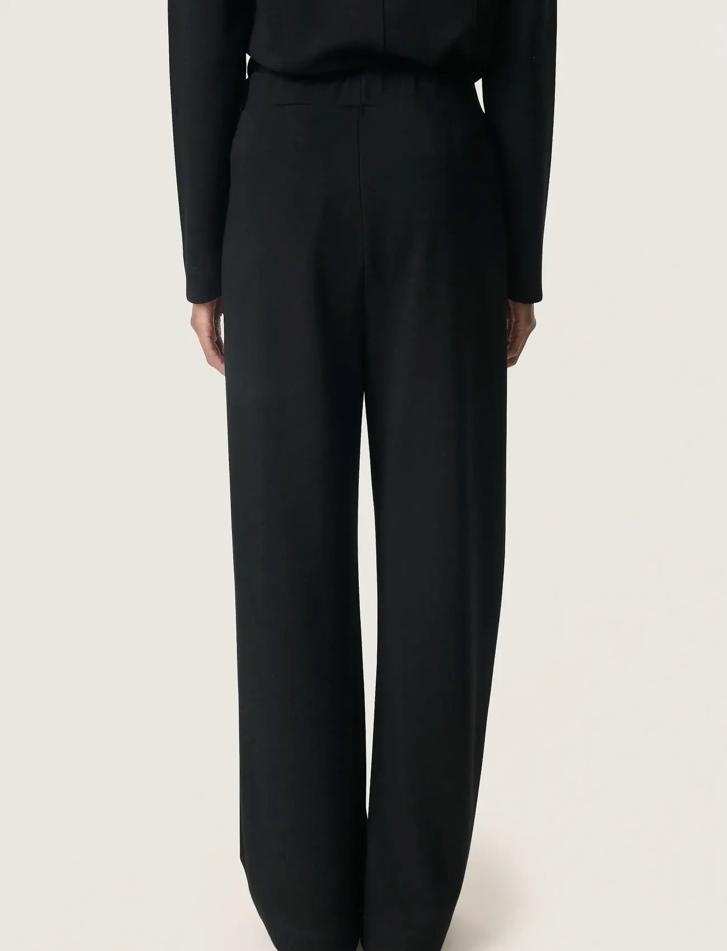 SOAKED IN LUXURY | Pantalon droit Marigold - Noir