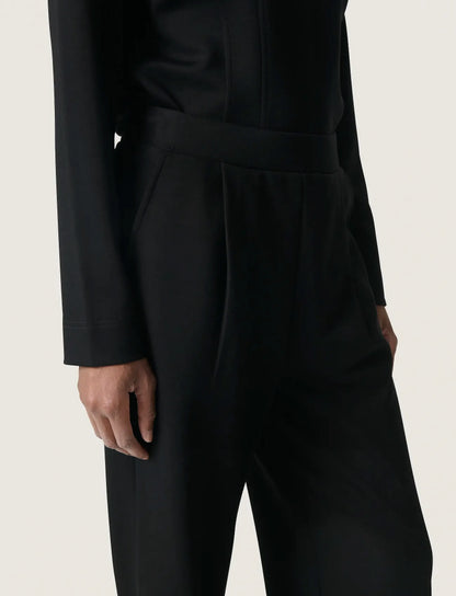 SOAKED IN LUXURY | Pantalon droit Marigold - Noir