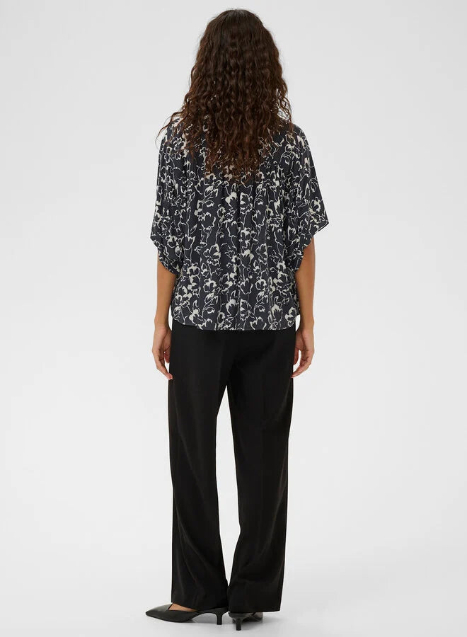 SOAKED IN LUXURY | Blouse 'Arjana'| Bleu marine