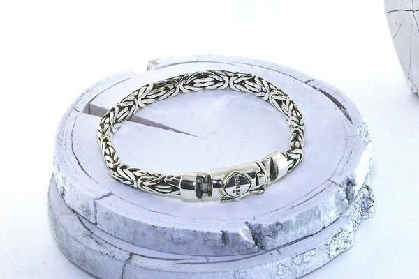 Kemmi Elias bracelet in silver