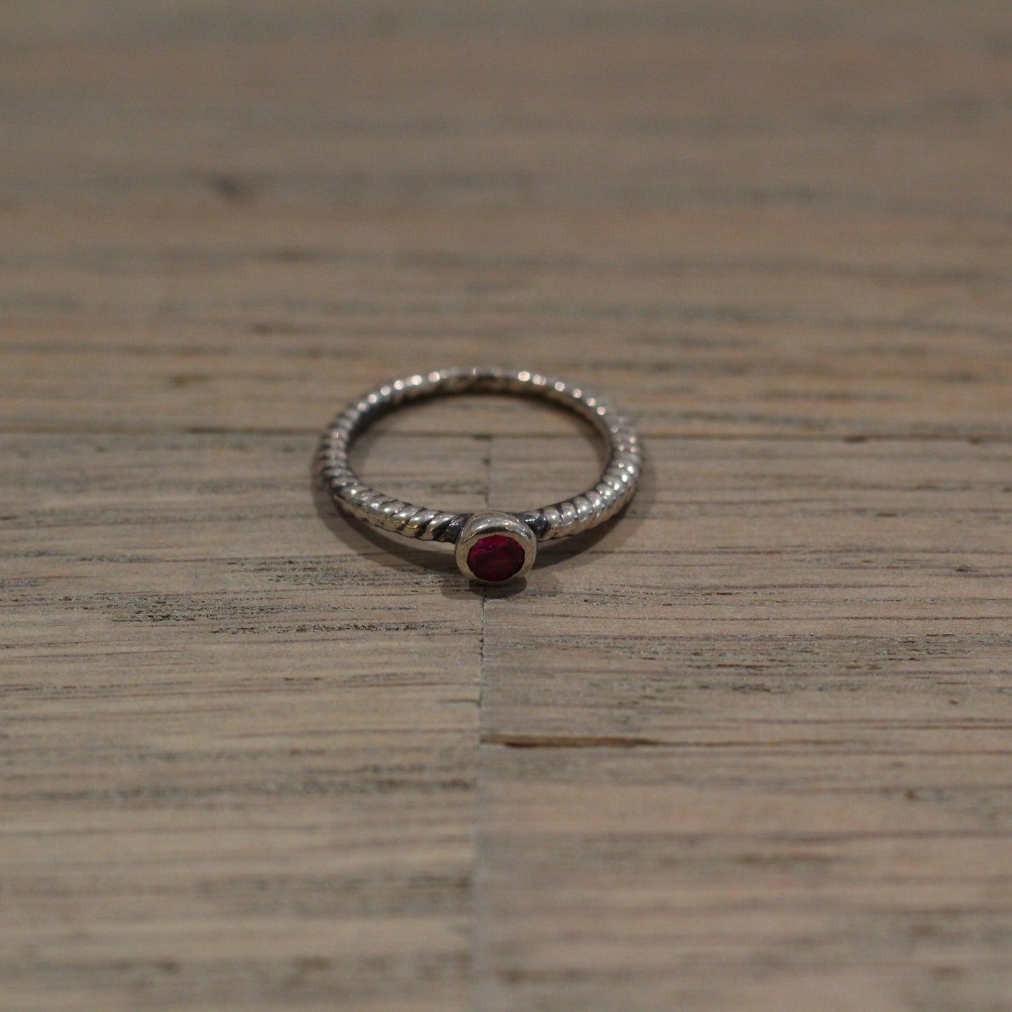 Bloodstone -  Bague de pierre de naissance pour femmes en rouge