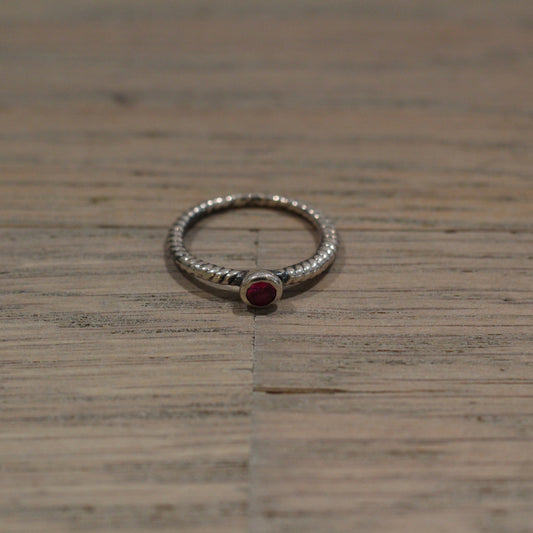 Bloodstone -  Bague de pierre de naissance pour femmes en rouge