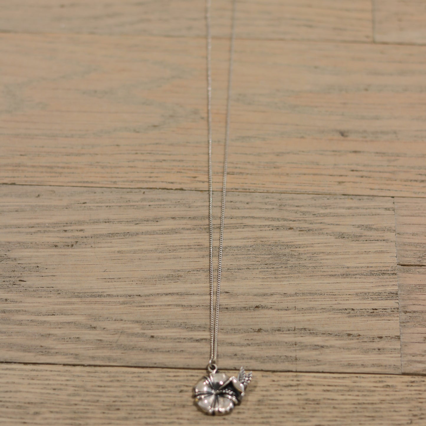Bloodstone Jewels -  Collier d'hibiscus pour femmes