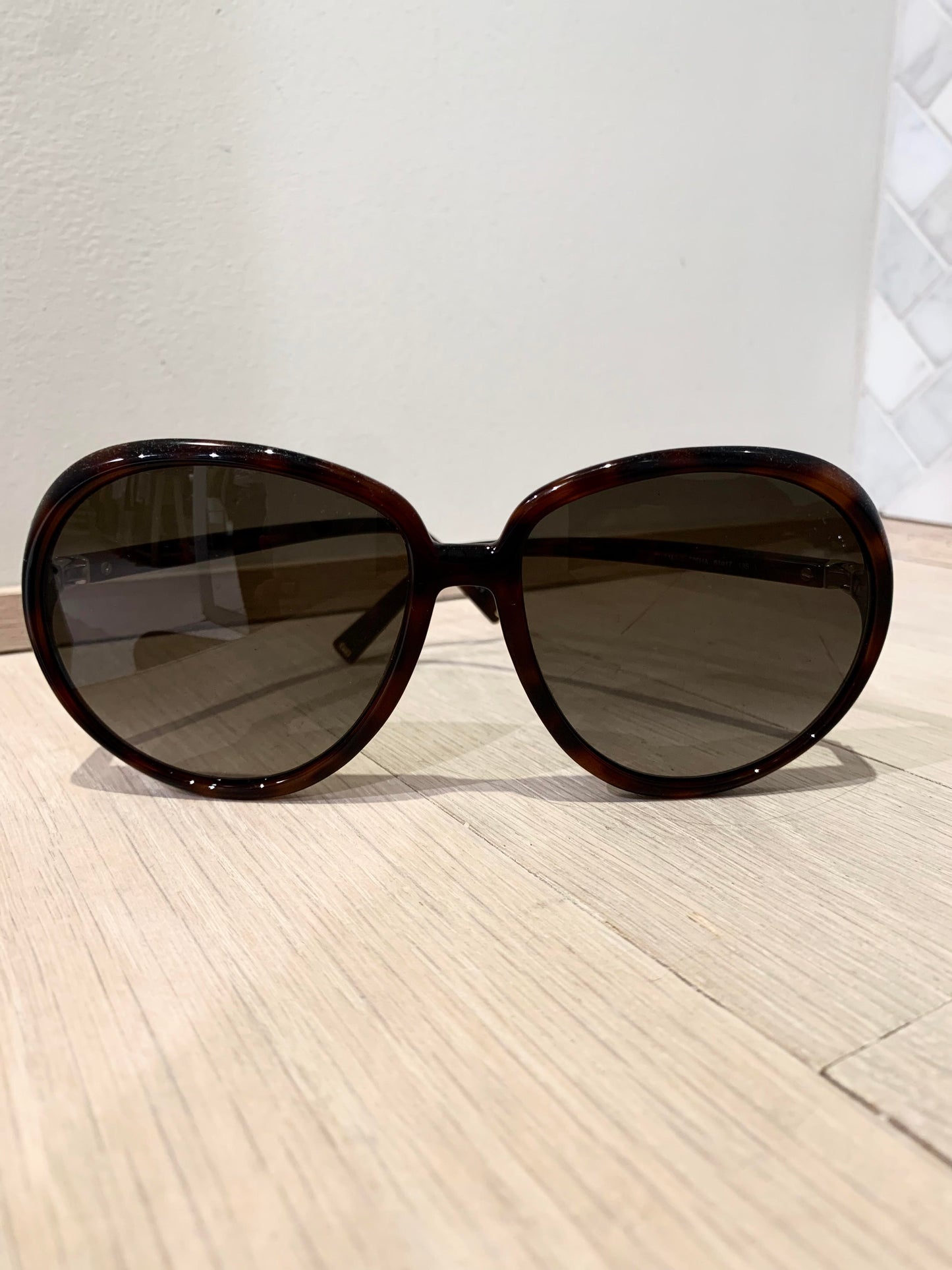 GIVENCHY - SUNGLASSES - ROUND OVERSIZE (2 Colors)