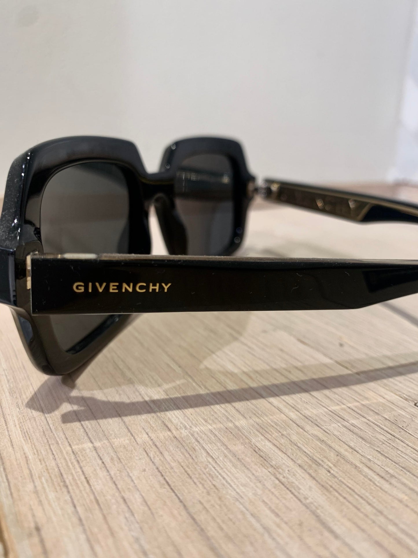 GIVENCHY - SUNGLASSES - SQUARE (3 COLORS)